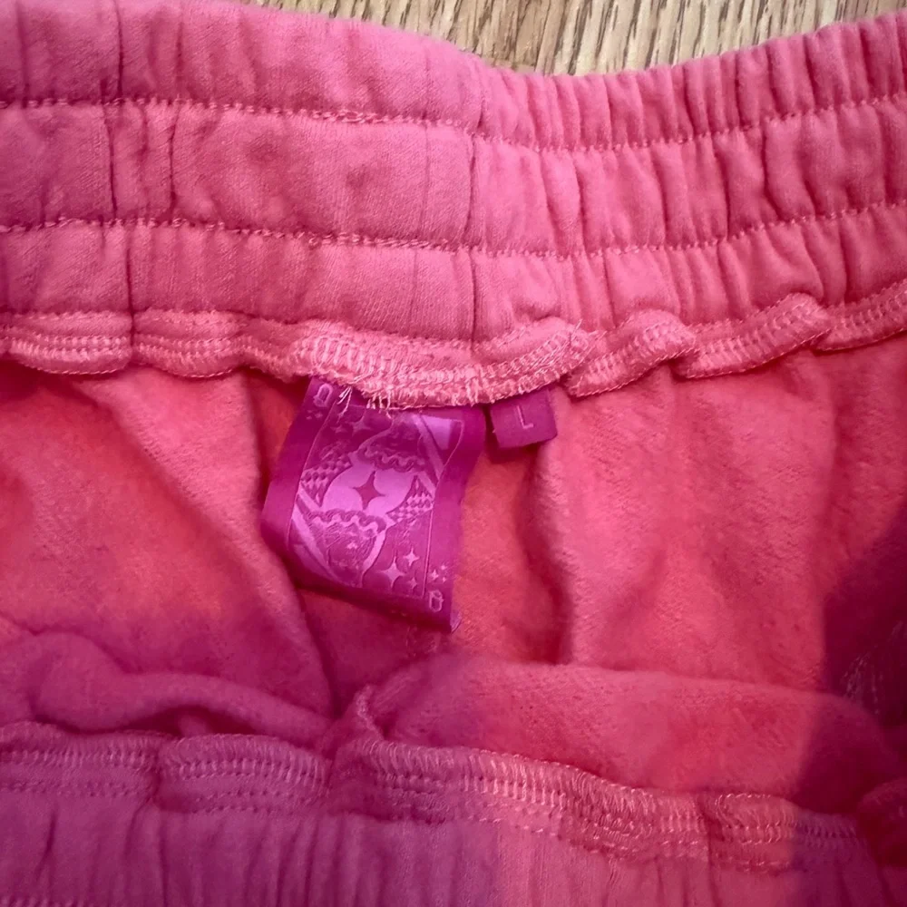 QUEEN OF SPARKLES Pink Seashell Set Large - Picture 6 of 6